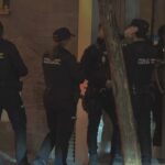 西班牙马德里Guindalera社区Azcona街27号楼:警方阻止非法占房者入侵,居民深感无助 guindalera