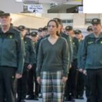 西班牙国民警卫队女总监在纪念殉职警员仪式上的着装引发争议 vestimenta