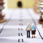 pensiones-monedas-munecos-770